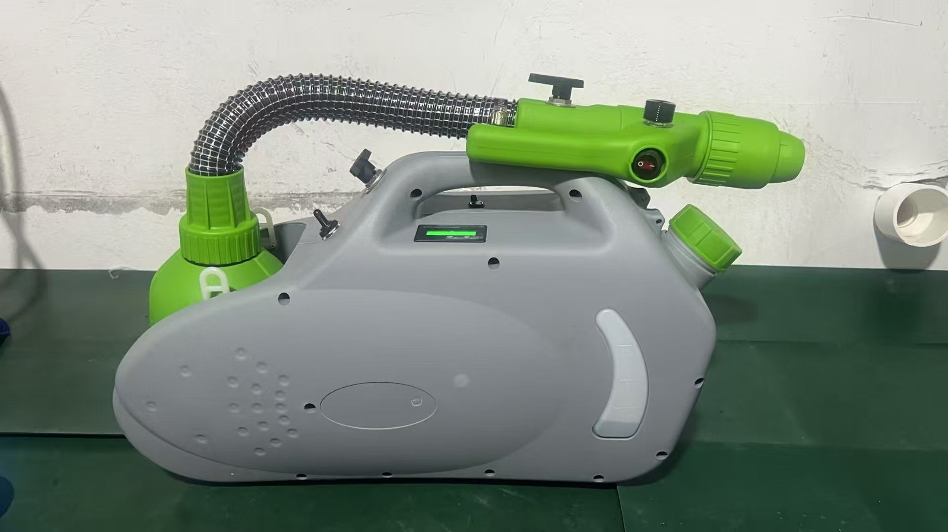 ハイテクスマート5Lリチウムイオン電池式自動殺虫UVLフォガ - Smart Home Killer のレビューと価格